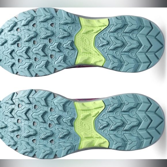 NWT ASICS Women’s- Gel Venture 9 Trial Running Shoes. - Picture 9 of 9